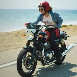 Royal Enfield Interceptor 650 (Chrome)