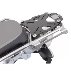 Fijación Universal SW Motech para maleta superior Trax